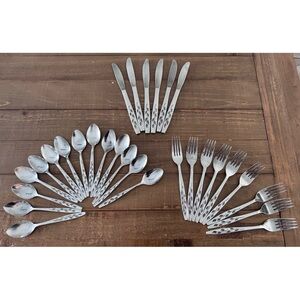 Vtg 60’s leaf silverware 31 pcs total
